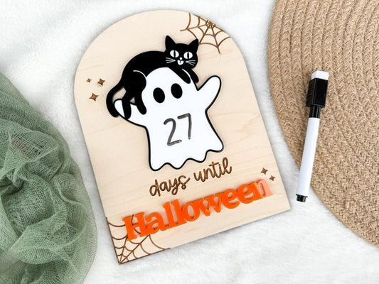 Spooktacular Keepsakes: Celebrate Halloween with Our Wooden Creations