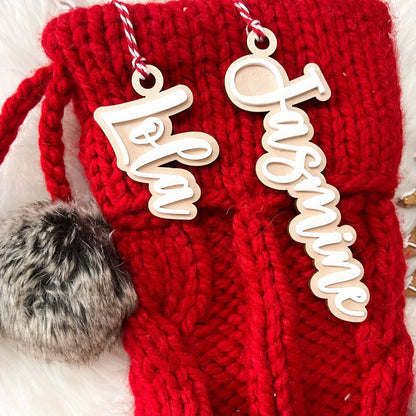 Two 3D Personalized Tags ("Lola" and "Jasmine") side-by-side, emphasizing the variation in name length and the custom size detail.