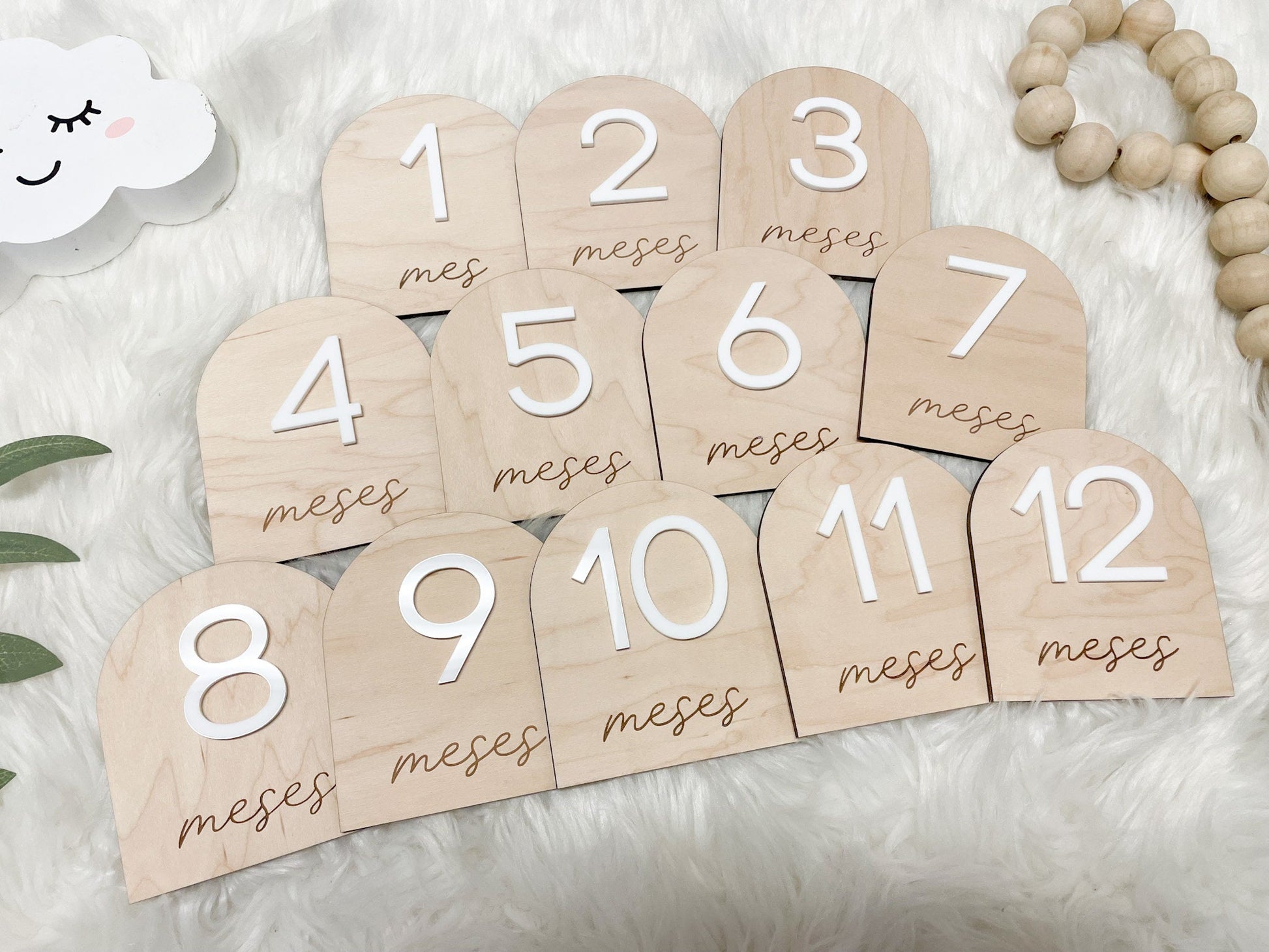 Spanish Monthly Milestone Marker, Spanish Month Photo Sign Baby, Baby Milestone Disc, Baby Shower Gift, Personalized Baby Milestone Set Arch
