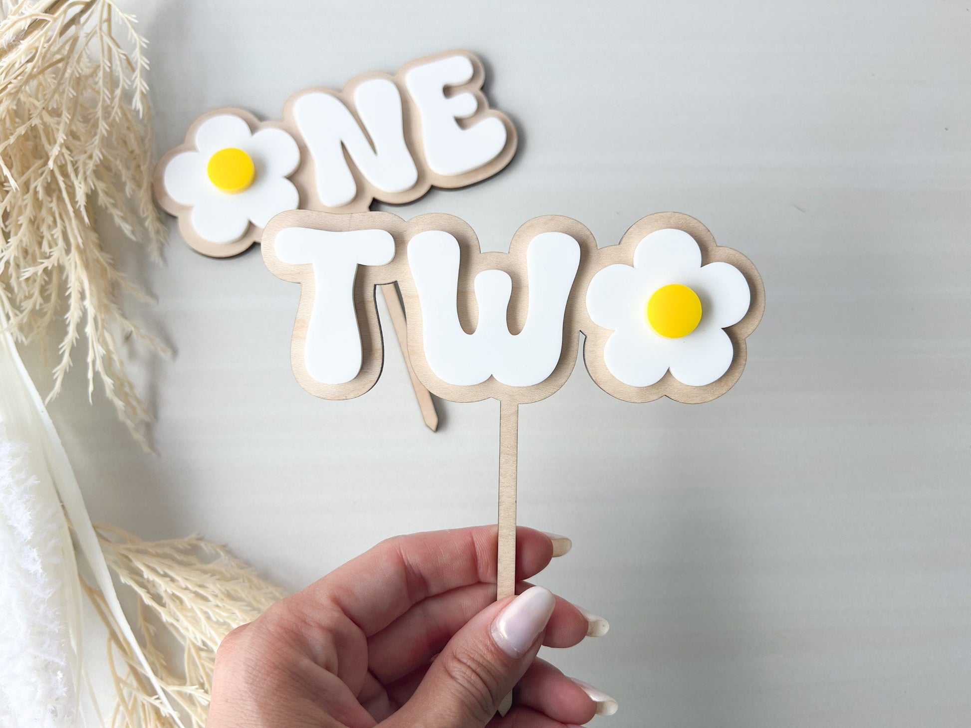 Second Birthday Daisy Cake Topper, Two Daisy Cake Topper, Boho Retro First Birthday, 70s Theme, Hippie Groovy Daisy Birthday Decor