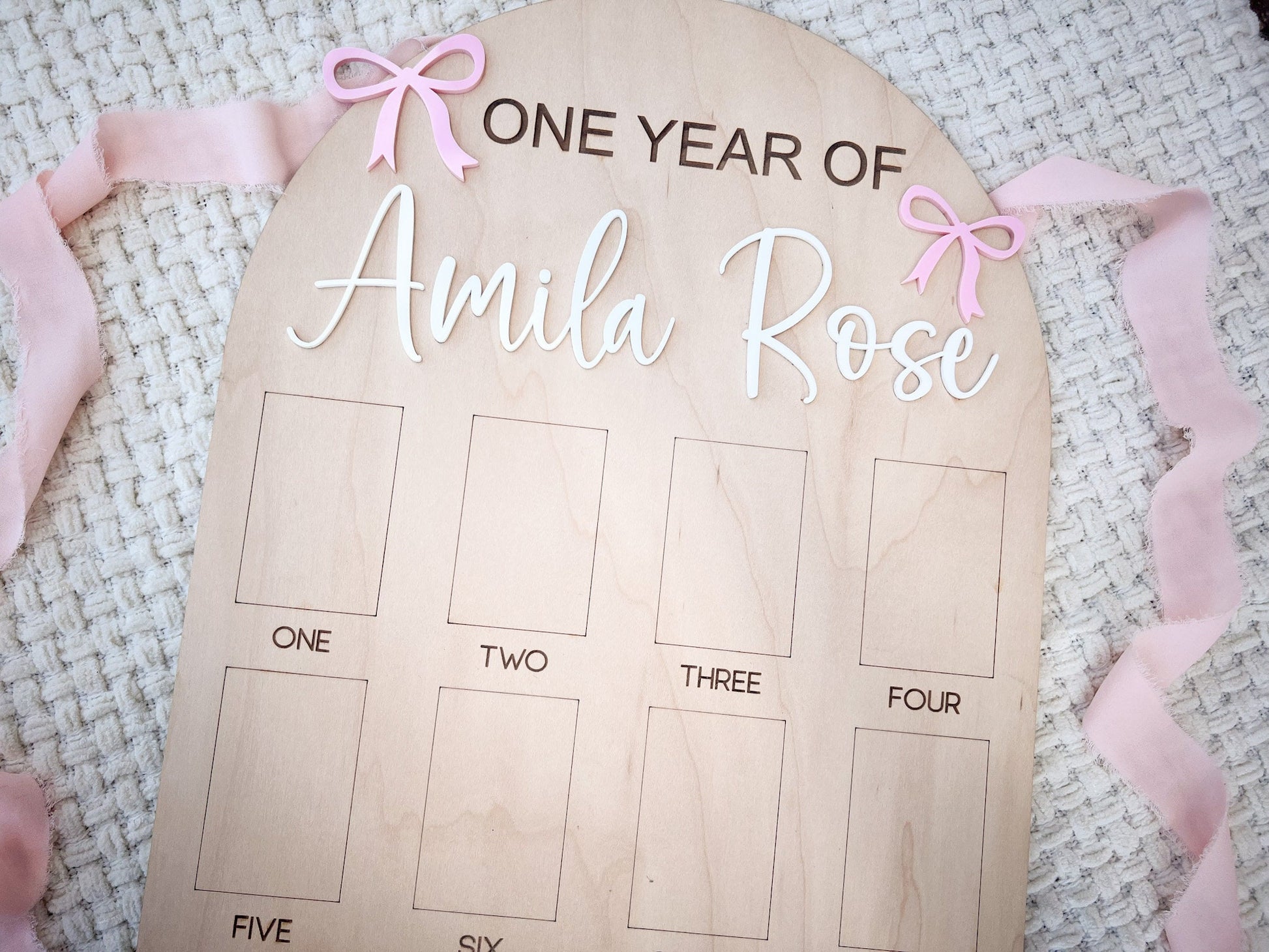 My First Year Photo Display, Bow Theme first Birthday, Coquette First Birthday Bow Party Decor, One Year of Photo Board, Baby's first year