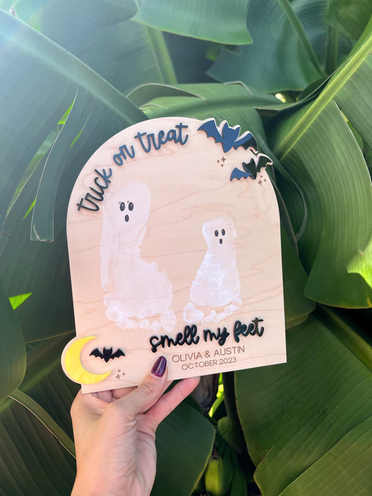 Halloween Kids Footprint Ghost Board, Trick or Treat Smell My Feet Halloween Craft, Ghost Footprint Keepsake Board