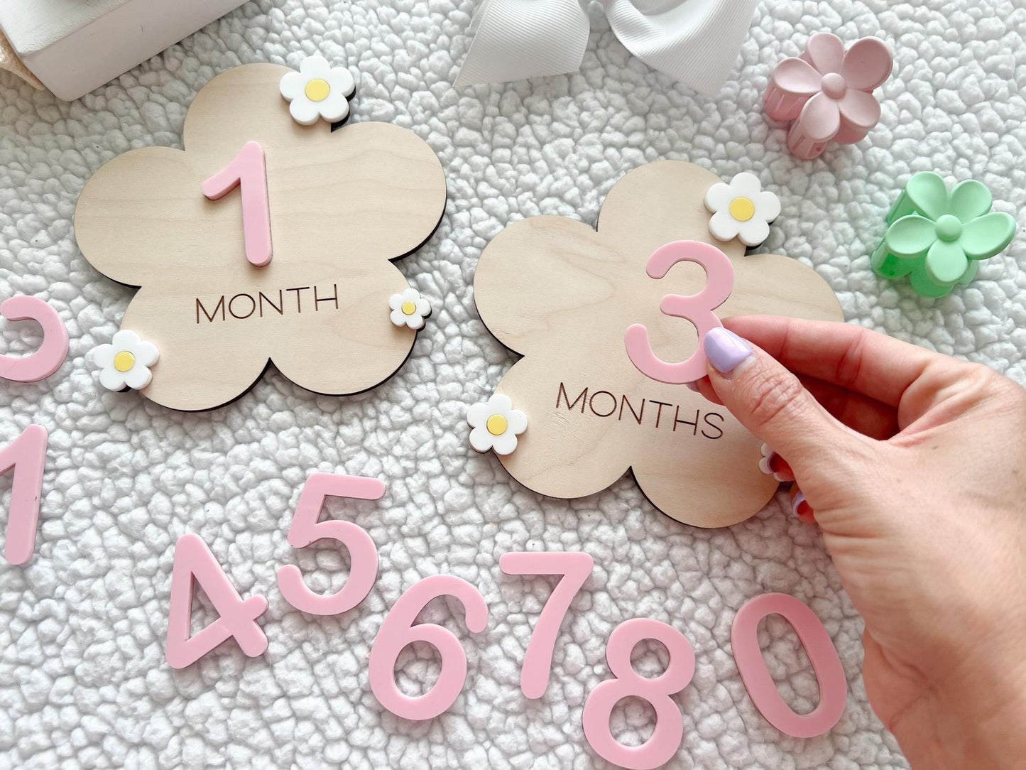 Baby Monthly Daisy Milestone Marker, Interchangeable Flower Monthly Milestone Cards, Gift for Baby Shower Gift, Newborn Photo Prop for girls