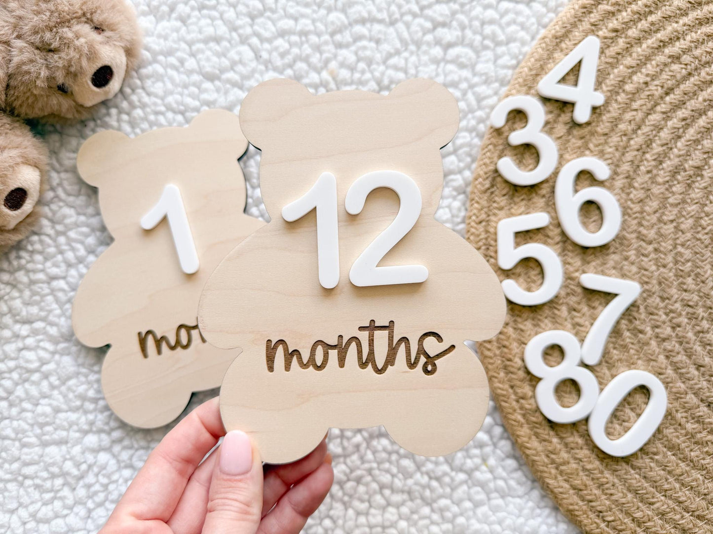 Teddy Bear Monthly Milestone Marker, Interchangeable Month Baby Bear Milestone cards, Monthly Wooden Milestone Discs, Baby Photo Signs
