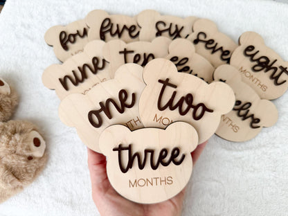Teddy Bear Monthly Milestone Marker, Interchangeable Month Baby Bear Milestone cards, Monthly Wooden Milestone Discs, Baby Photo Signs