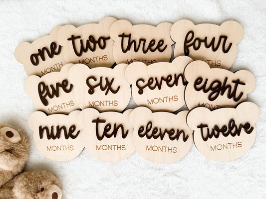 Teddy Bear Monthly Milestone Marker, Interchangeable Month Baby Bear Milestone cards, Monthly Wooden Milestone Discs, Baby Photo Signs