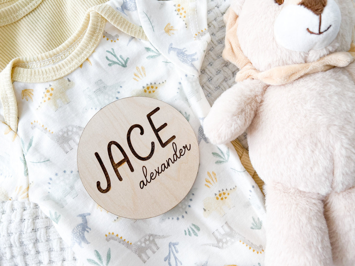 Wooden name Sign, Birth Announcement Hospital Sign, Personalized Baby Name Circle, Newborn Photo Prop, Baby Name Engraved Wood Sign